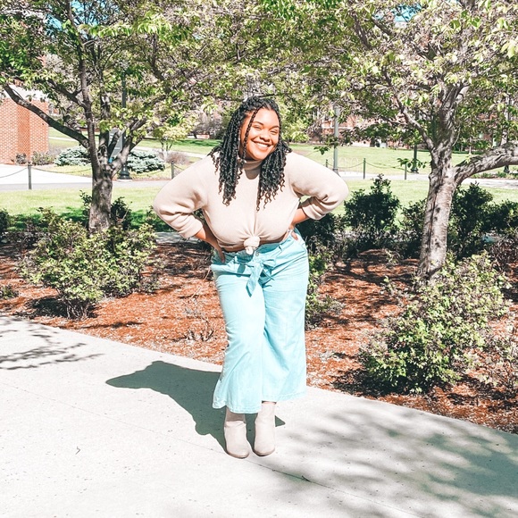 Hi, I’m Bri! #TheShop - Picture 3 of 3